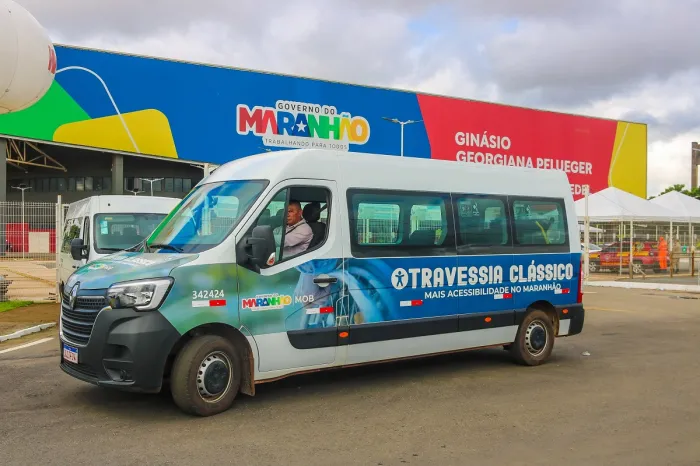Governo garante transporte gratuito no Corpus Christi com ônibus semiurbanos e vans adaptadas do Travessia