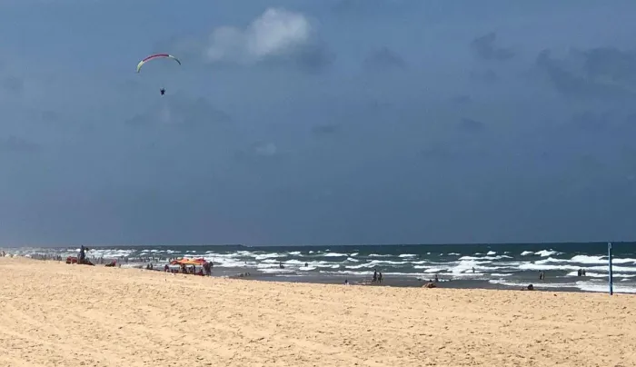 Fortaleza tem 17 trechos de praia próprios para banho