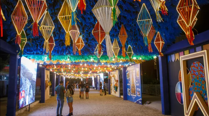 Corredor Cultural leva sergipanos e turistas a uma experiência visual imersiva na Vila do Forró
