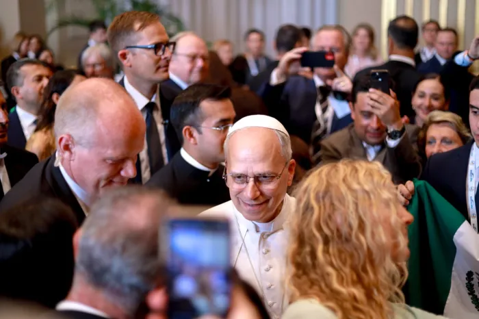 Brandão e a primeira-dama do Maranhão participam de audiência com o papa Leão XIV, no Vaticano