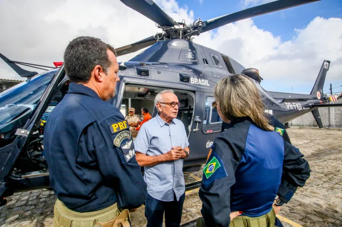Cícero Lucena inspeciona operação de resgate aéreo que atuará durante o período junino de João Pessoa