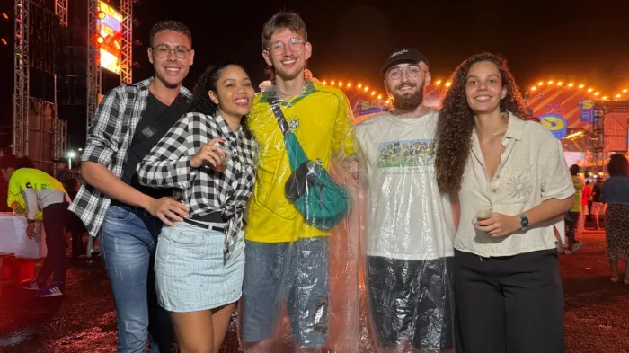 Turistas do Brasil e do exterior aprovam o São João da Bahia