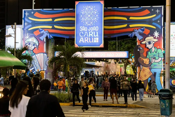 Animação, forró e poesia tomam conta do penúltimo sábado de festa junina na Estação Ferroviária