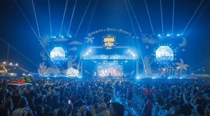 Véspera de São João reuiu mais de 28 mil pessoas na Orla da Atalaia / Foto: Igor Matias