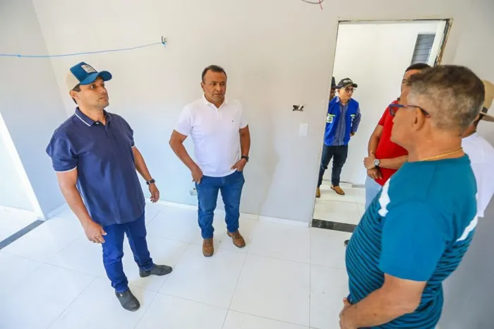 Secretário Fábio Abreu acompanha reforma do escritório da Adapi em Ribeiro Gonçalves