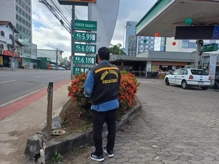 Procon-ES monitora redução no preço da gasolina na Grande Vitória