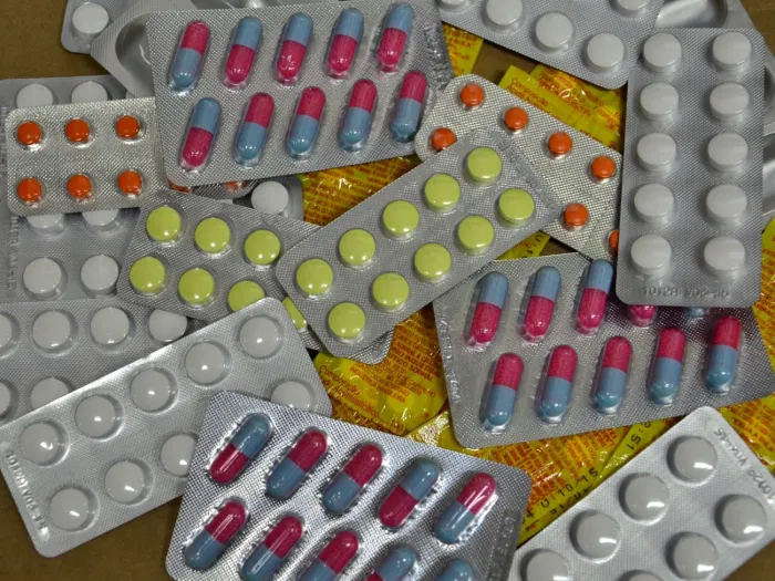 Justiça acata argumentos da PGE/SC e mantém norma que regulamenta administração de medicamentos em escolas