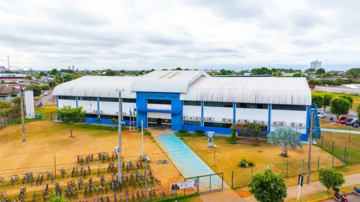 Escola Márcio Schabatt oferta Educação para Jovens e Adultos (EJA) em Lucas do Rio Verde