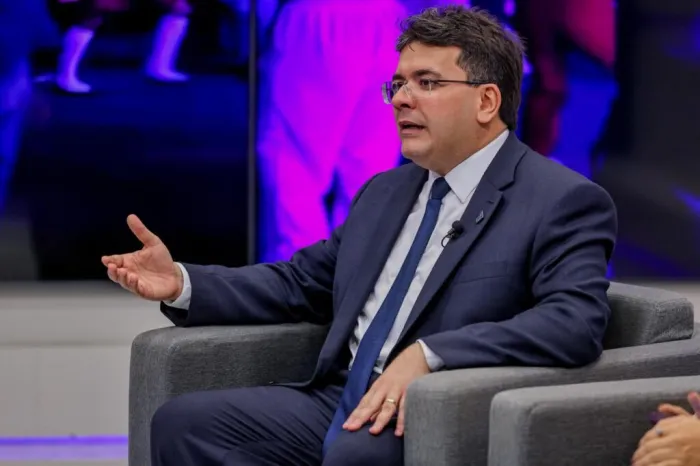 Piauí deve ter 100% da malha viária em boas condições até 2026, afirma governador Rafael Fonteles
