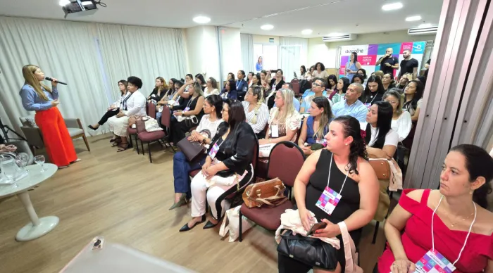 Secretaria de Políticas para as Mulheres participa de capacitação do ‘Programa Acolhe’