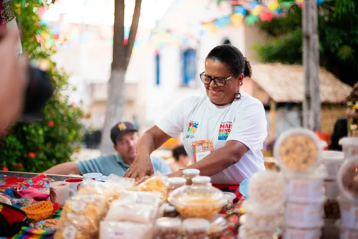 Produtos à base de coco babaçu fazem sucesso na Feirinha da Agricultura no Arraial Santo Antônio