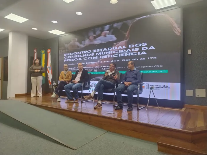 Florianópolis sedia Encontro Estadual dos Conselhos Municipais da Pessoa com Deficiência