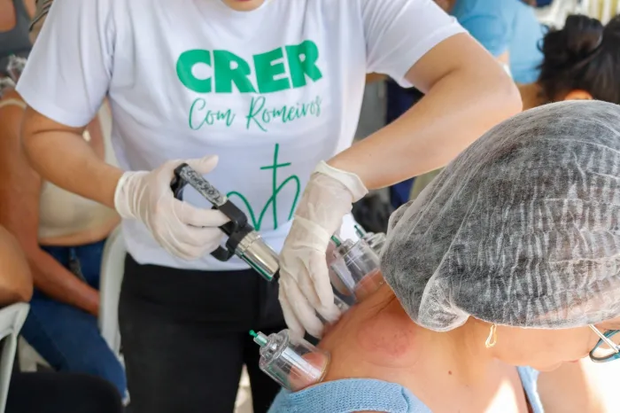Projeto Crer com Romeiros leva atendimento à Festa de Trindade
