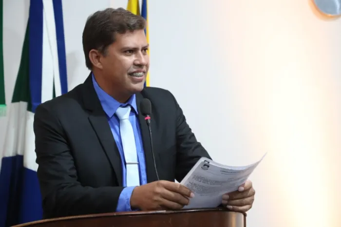 Dill do Povo solicita com urgência extensão da rede de iluminação no Jardim Vitória