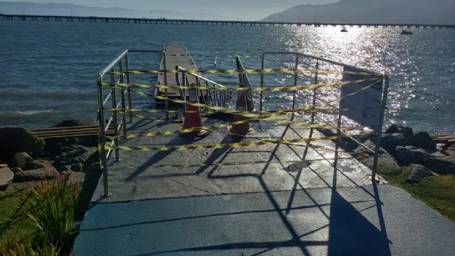 Prefeitura de São Sebastião interdita temporariamente píer flutuante da Rua da Praia