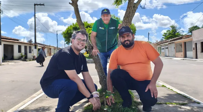 Emdagro distribui mudas nativas e frutíferas nos municípios de Boquim e Estância