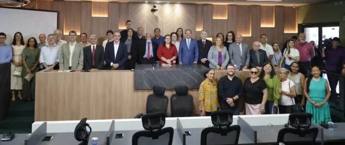 Sessão solene na Assembleia Legislativa celebrou centenário de Clóvis Moura, intelectual que dá nome a campus da Uespi