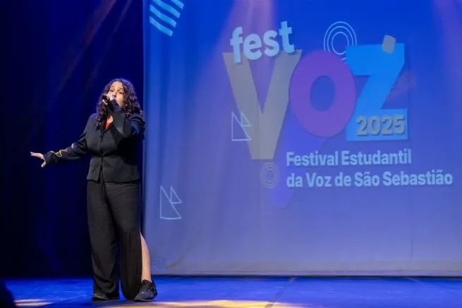 Estudantes brilham na grande final do FestVoz 2025 em São Sebastião