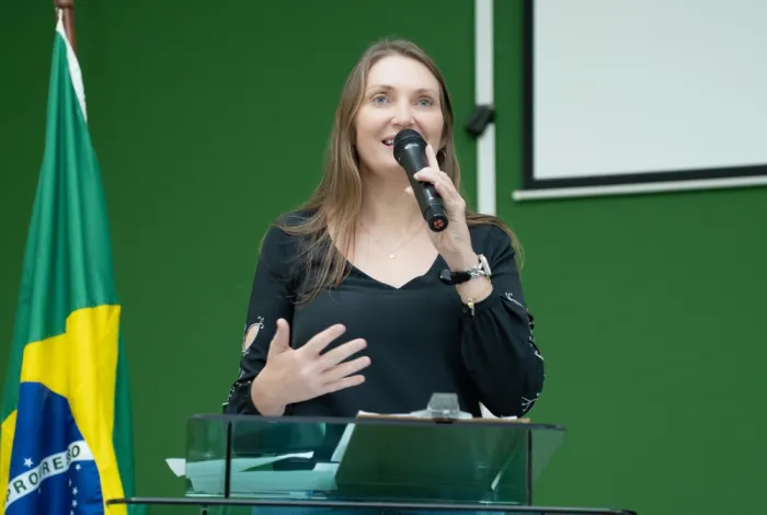  Deputada destacou que o cuidado com a saúde das pessoas começa com responsabilidade na destinação de recurso (Foto: Assessoria parlamentar)