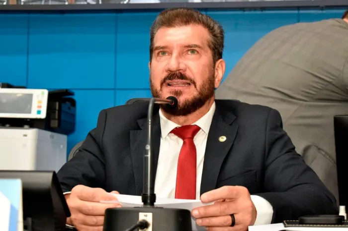 Sessão Solene homenageia trajetórias profissionais LGBTQIA+