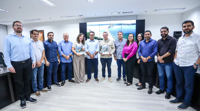 Governador recebe anteprojeto para avanço no processo da nova ponte Aracaju-Barra dos Coqueiros