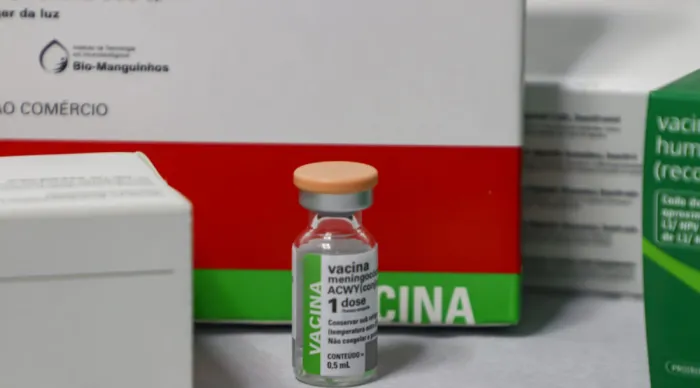 Vacina ACWY contra meningite passa a ser aplicada como dose de reforço em bebês de 12 meses