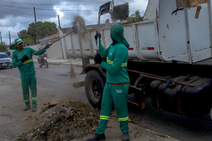 Emlur realiza coleta de resíduos diversificados em 18 bairros nesta terça-feira