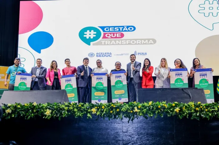 Governo do Piauí premia 50 escolas com melhores resultados no Idepi durante o Gestão que Transforma