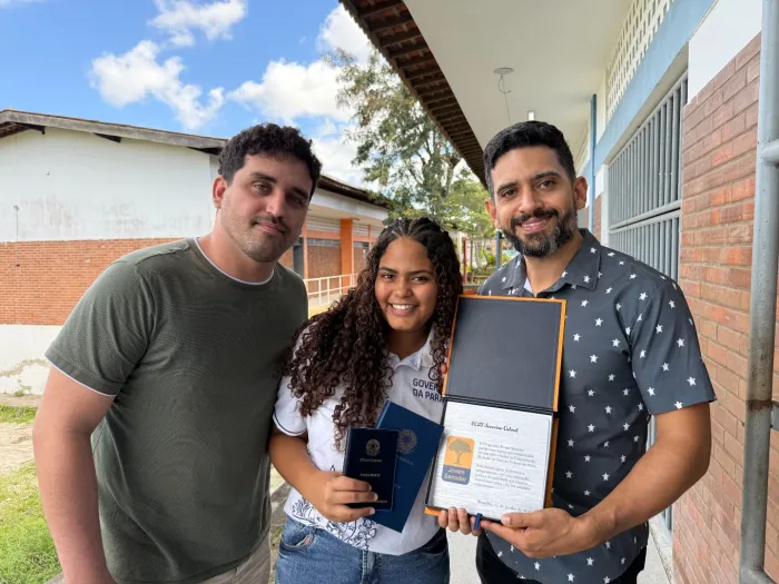 Estudante da ECIT Severino Cabral é escolhida para representar o estado no Jovem Senador 2025