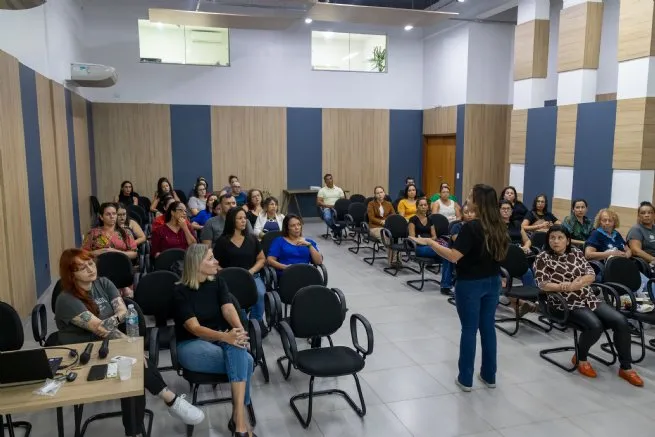Capacitação em Libras qualifica servidores e amplia acessibilidade nos serviços públicos em São Sebastião