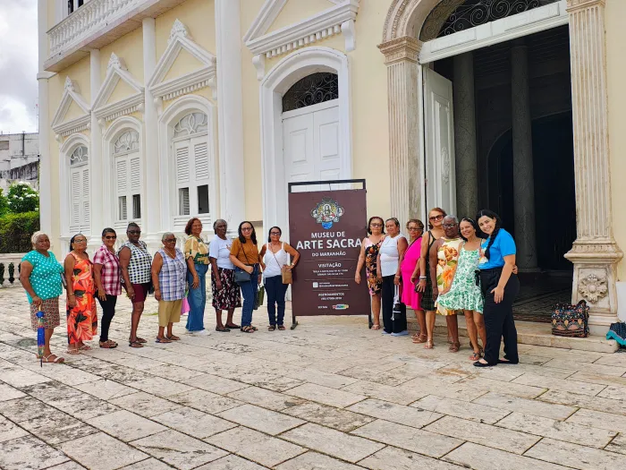 Visita ao Museu de Arte Sacra encanta pacientes da Policlínica do Idoso