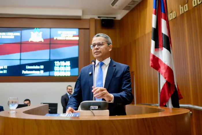 Na tribuna, Carlos Lula reafirmou o compromisso com as bandeiras que sempre defendeu, como a redução das desigualdades