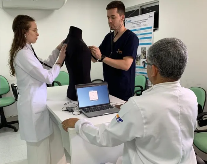 Empreendedor do Sertão da Paraíba cria simulador de ausculta cardíaca e pulmonar para o ensino em saúde