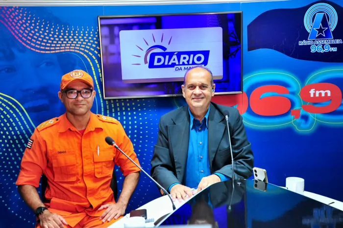 Henrique Pereira conversa com o Tenente-Coronel Thiago Paiva sobre segurança nas praias e outros ambientes aquáticos