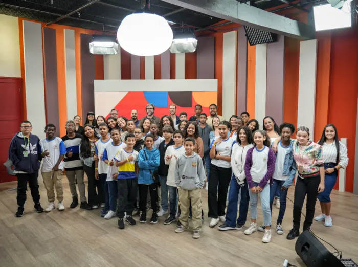 Alunos de Conceição da Barra visitam Fundação Carmélia