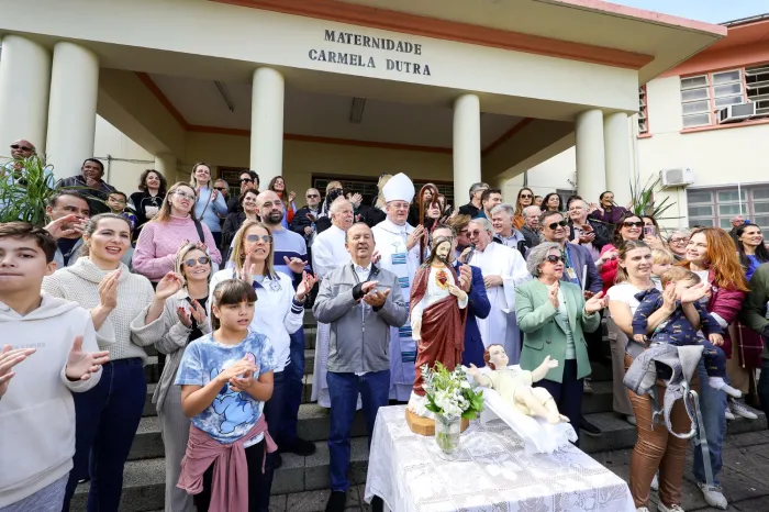 Jorginho Mello participa de celebração pelos 70 anos da Maternidade Carmela Dutra em Florianópolis