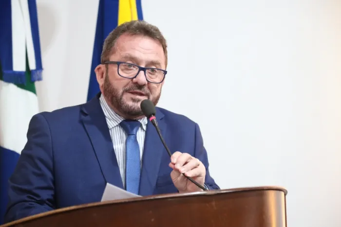 Laudir Munaretto solicita ao Governo do Estado asfalto para via que liga três bairros de Dourados