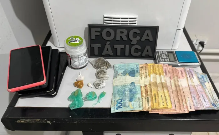 Polícia Militar em Três Lagoas realiza a prisão de casal e adolescente por tráfico de drogas
