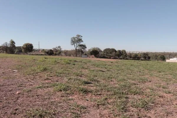 Vereadora sugere adequação em parque do bairro Serra Dourada para torná-lo funcional