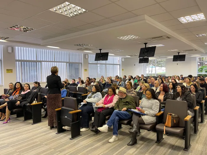 Fundo Estadual do Idoso e Fundo para Infância e Adolescência são tema de orientação para municípios da Grande Florianópolis