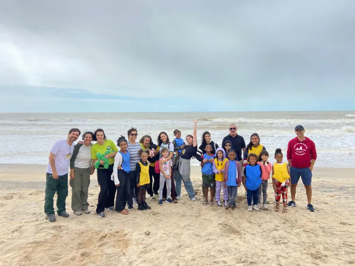 Educação ambiental aproxima crianças da APA de Conceição da Barra