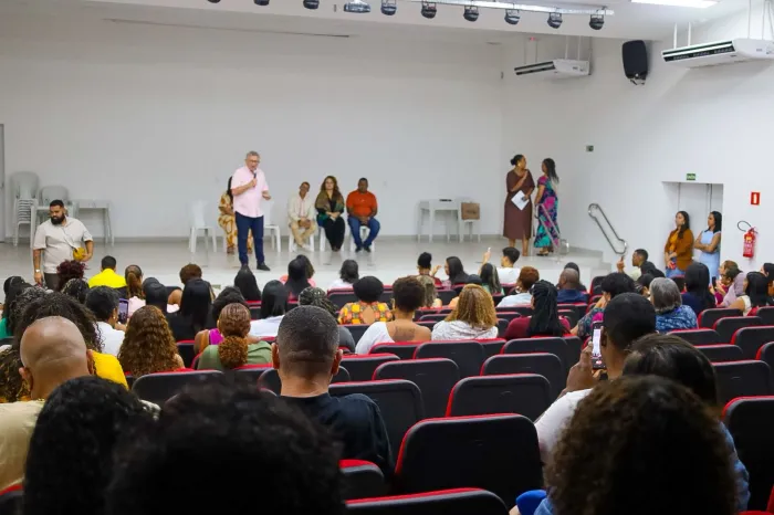 Cuidadores educacionais tomam posse e reforçam compromisso com educação mais inclusiva