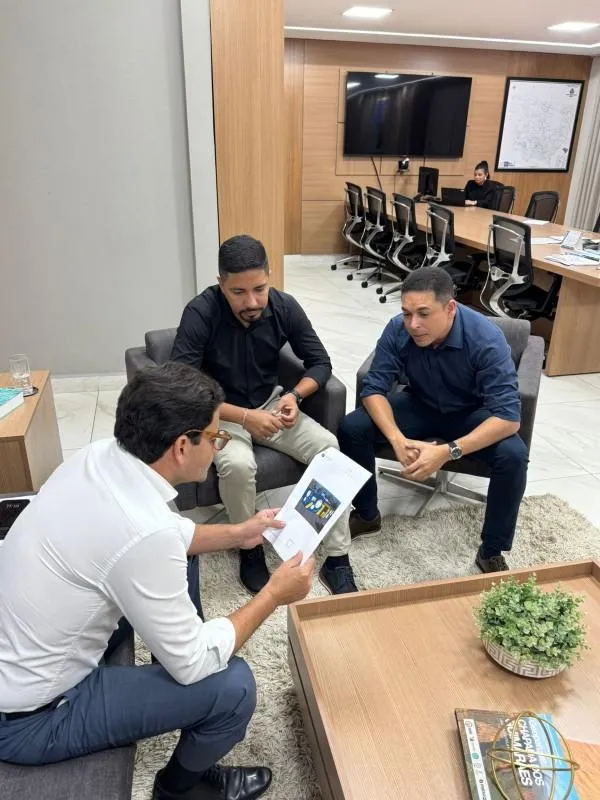 Presidente e vereador cobram liberação de emenda para tratamento de autistas e CRAS itinerante em Cuiabá