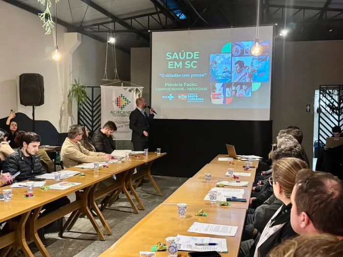 Em plenária da Facisc, secretário da Saúde apresenta ações realizadas no Meio-Oeste e anuncia novos investimentos