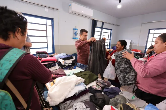 Campanha do Agasalho realiza 4º Brechó Solidário e ultrapassa 8 mil peças distribuídas