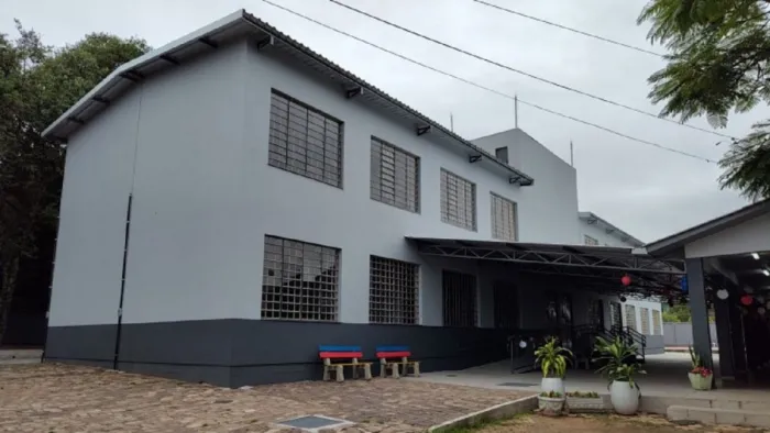 Escola Estadual de Ensino Médio Carlos Fett Filho já recebeu várias melhorias -Foto: Luisa Helena Fiegenbaum Rucker/SOP