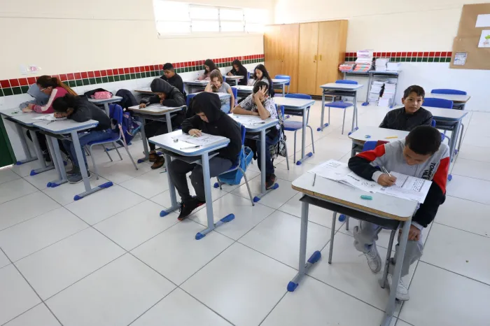 Santa Catarina inicia aplicação das provas do SAEB nas escolas estaduais