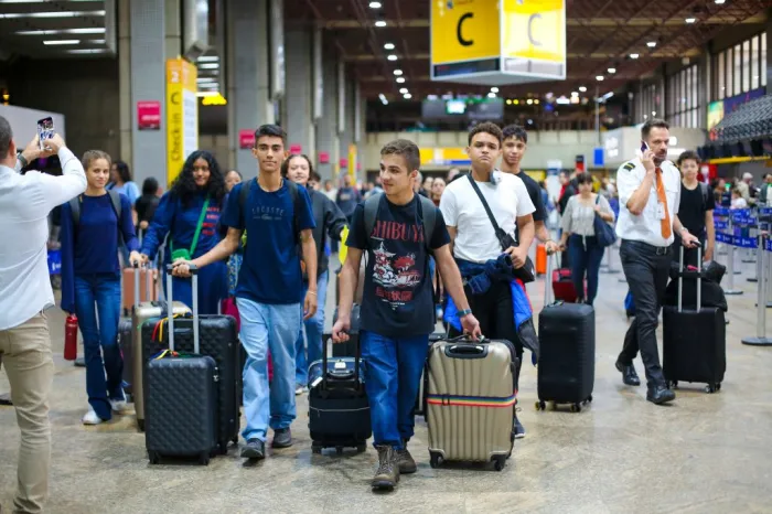 Baixada Santista: Mais de 500 estudantes da região farão as provas de seleção do intercâmbio Prontos pro Mundo