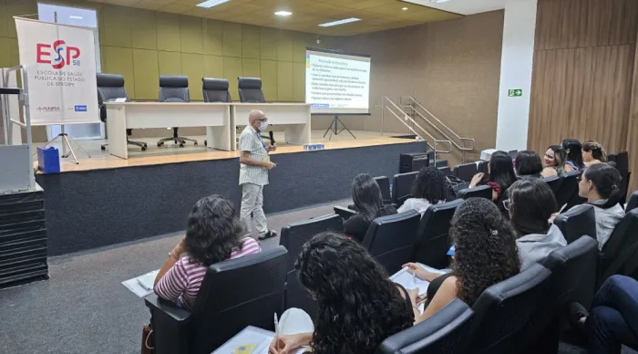 Ação reuniu profissionais da saúde de diversas regiões do estado com o objetivo de oferecer informações relevantes sobre o diagnóstico e prevenção das doenças / Fotos: Nucom/Funesa
