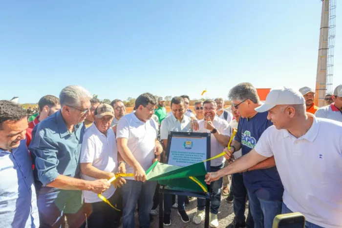 Governador entrega modernização do aeródromo de Corrente, que recebeu investimentos de mais de R$ 7 milhões